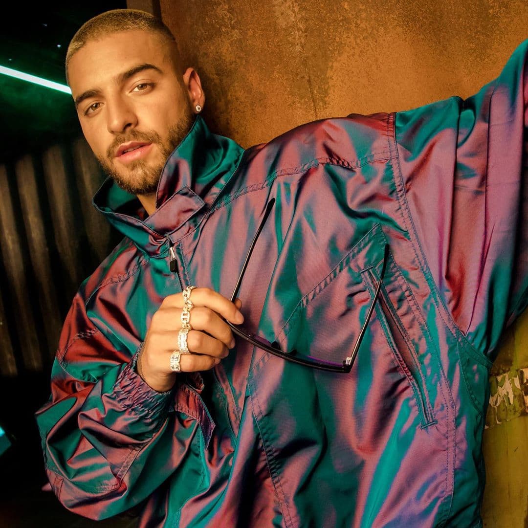 Maluma comenzó a trabajar con su estilista Julián Ríos, quien pensó que sería una buena idea hacer algo más personal junto al cantante. Desde entonces, Ríos ha estado desenvolviendo el estilo de Maluma. 
<br>