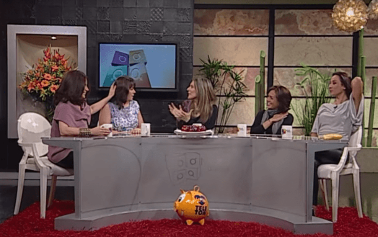 No solo se ha destacado como actriz y comediante, también como conductora. En el 2009 formó parte de la primera temporada de Netas Divinas junto con Gloria Calzada, Isabel Lascurain y Luz María Zetina.