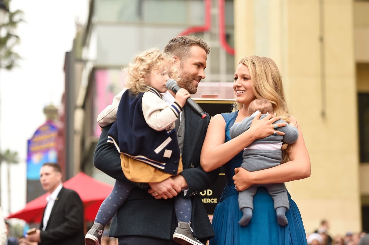 Blake Lively y Ryan Reynolds se encuentran entre los papás favoritos de Hollywood