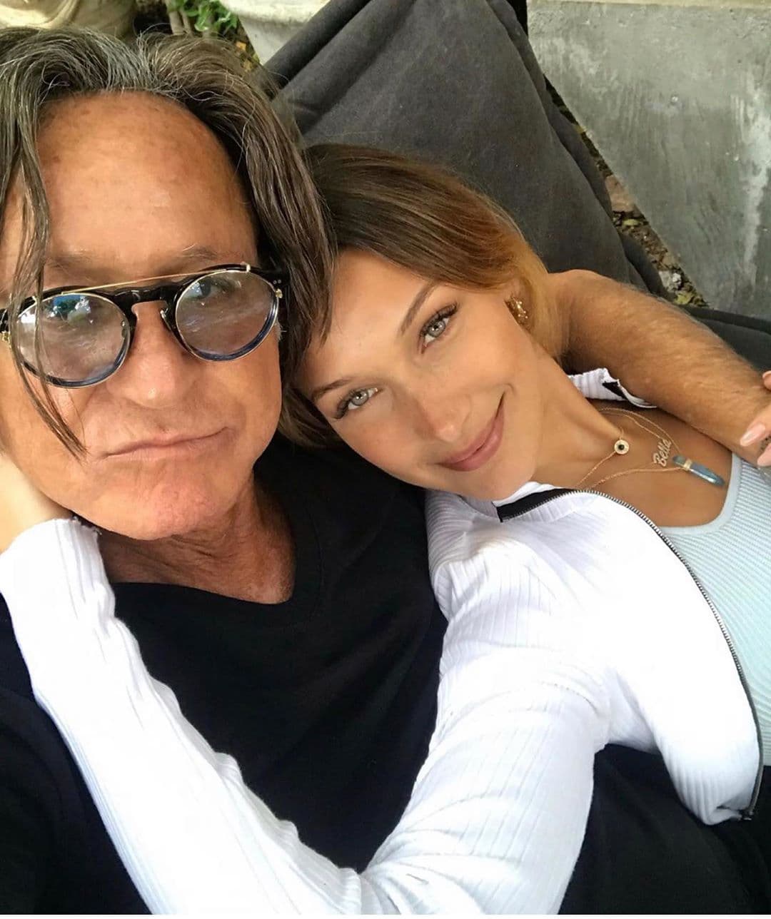 Mohamed Hadid junto con su hija, la modelo Bella.