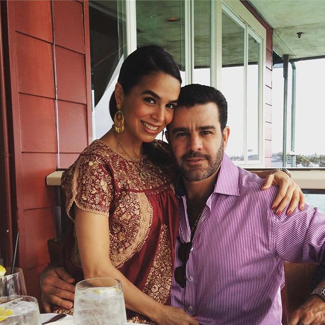 Bibi Gaytán y Eduardo Capetillo también son una pareja que se ha distinguido por criar una familia numerosa.