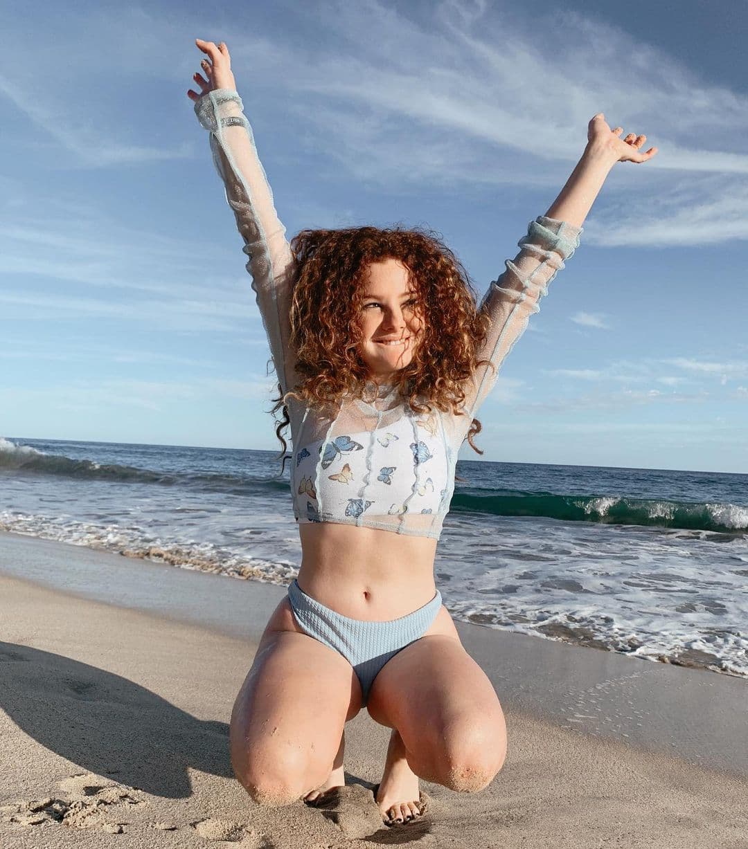 Briggitte Bozzo cautiva con nuevas fotos en traje de baño y su novio afirma: ‘Me derrito’